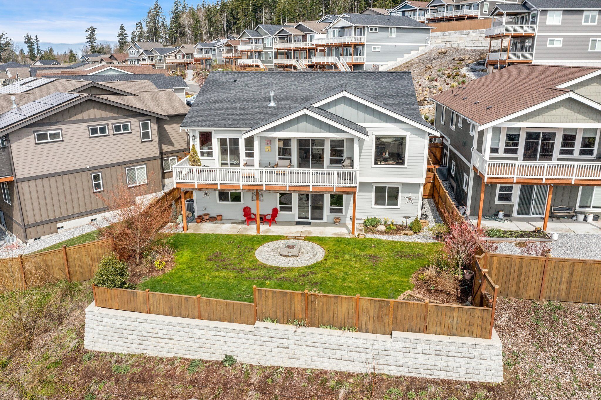 Elegant Home w/ Office Space, Chef's Kitchen & Stunning Views: Blackstone Court