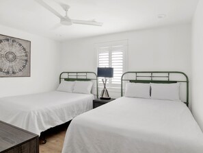 6 bedrooms, iron/ironing board, WiFi, bed sheets