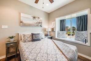 3 chambres, fer et planche à repasser, Wi-Fi gratuit, draps fournis