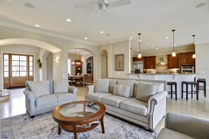 TV - Sunset Rentals | Lookout 3 | Dog Friendly (Hilton Head Island)