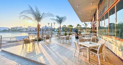 bnbme | Palm Views West | STUDIO