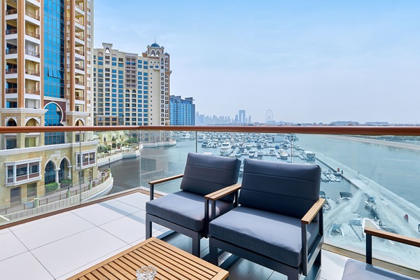 Deluxe Studio | Balcony