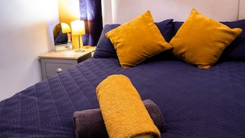 3 bedrooms, desk, iron/ironing board, free WiFi