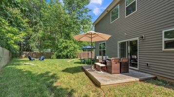 House, 4 Bedrooms | Terrace/patio