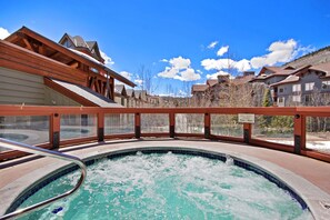 Outdoor spa tub - Co406 Copper One Lodge 2 Bedroom Condo by RedAwning (Copper Mountain)