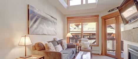 Bloc d'apartaments, 2 dormitoris | Sala d'estar