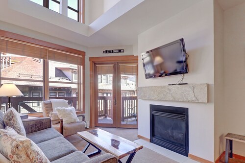 Co406 Copper One Lodge 2 Bedroom Condo by RedAwning