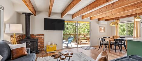 House, 3 Bedrooms | Living area | Smart TV, streaming services