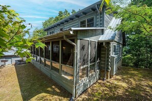 Exterior - Family Adventure Lodge 5 Bedroom Cabin by RedAwning (Sevierville)