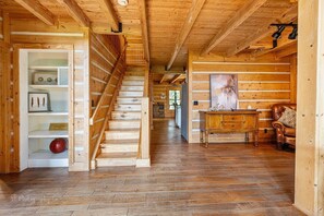 Interior - Family Adventure Lodge 5 Bedroom Cabin by RedAwning (Sevierville)