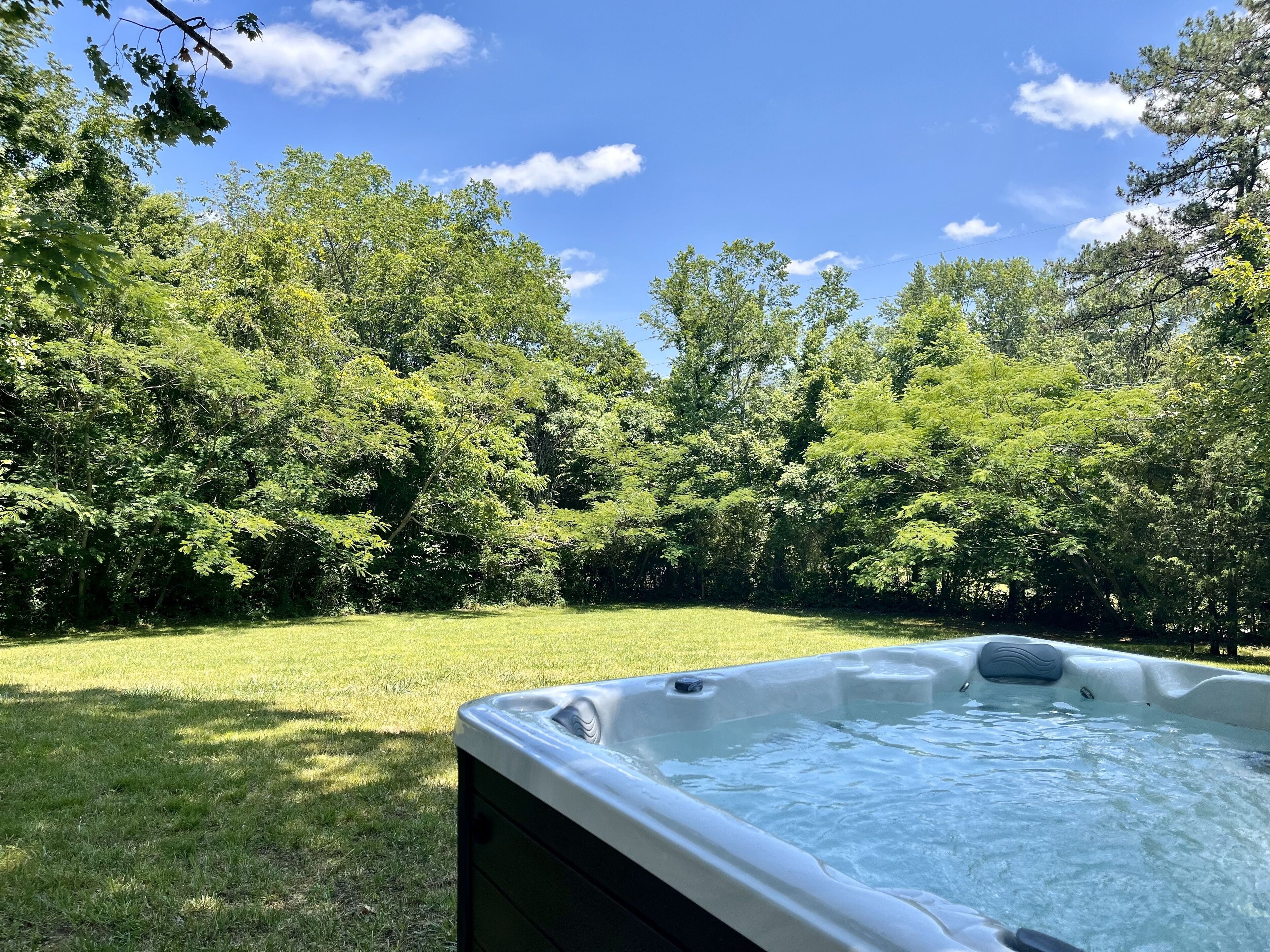 House, 2 Bedrooms | Outdoor spa tub