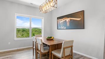 Condo, 3 Bedrooms | Dining