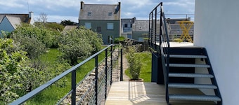 Beautiful architect-designed house, Kérity