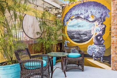 The New Yorker Miami Hotel