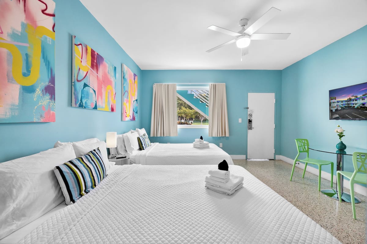 Deluxe Double Room, 2 Queen Beds, Non Smoking, Private Bathroom