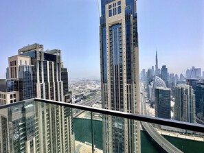 Panoramic Apartment | Terrace/patio - Lux BnB Amna Tower Burj Views (Dubai)
