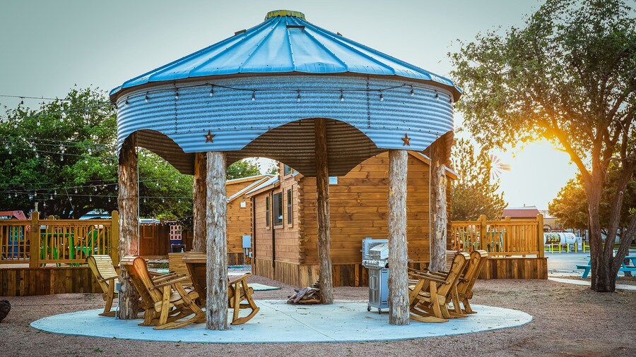 The Big Texan - Cabins & Wagons
