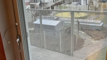 Apartment, 2 Twin Beds | Property grounds