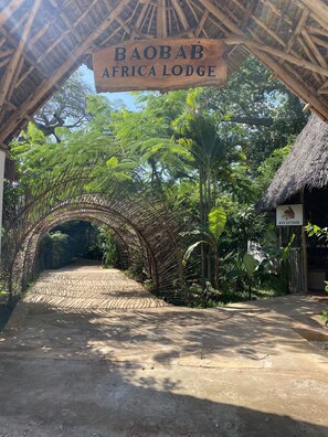 Entrada de la propiedad