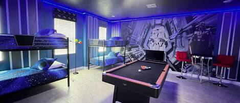 Spielezimmer