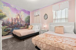 6 bedrooms, iron/ironing board, WiFi, bed sheets