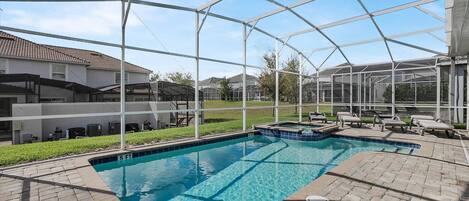 Et oppvarmet basseng