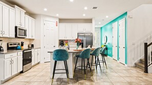 Fridge, microwave, oven, stovetop - Last Minute Disney! Private Pool, Hot Tub & Themed Bedrooms. Book Now! #79751 (Orlando)