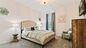 7 quartos, ferros/tábuas de passar roupa, Wi-Fi, roupa de cama