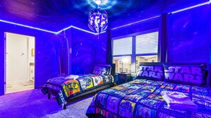 5 bedrooms, iron/ironing board, WiFi, bed sheets