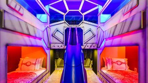12 chambres, fer et planche à repasser, Wi-Fi, draps fournis
