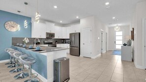 Fridge, microwave, oven, stovetop - Last Minute Disney! Private Pool, Hot Tub, Game Room & Themed Bedrooms. Book Now! #91325 (Orlando)