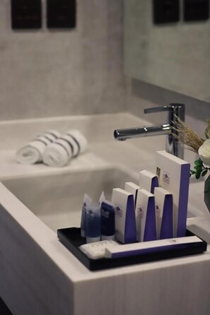 Bathroom - (Unaizah)