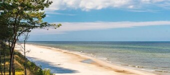 Lejlighed med udsigt over floden, sauna og pool