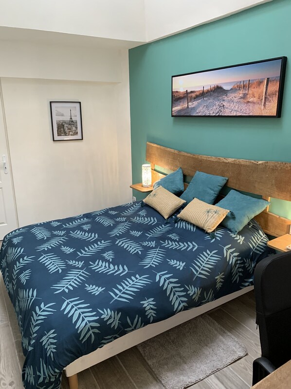 2 bedrooms, WiFi, bed sheets