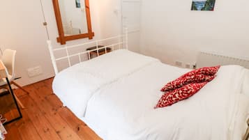 2 bedrooms, individually decorated, individually furnished, free WiFi
