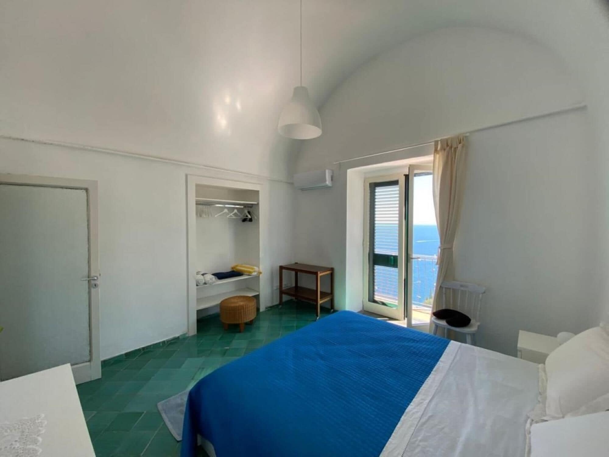 4 عدّة غرف نوم