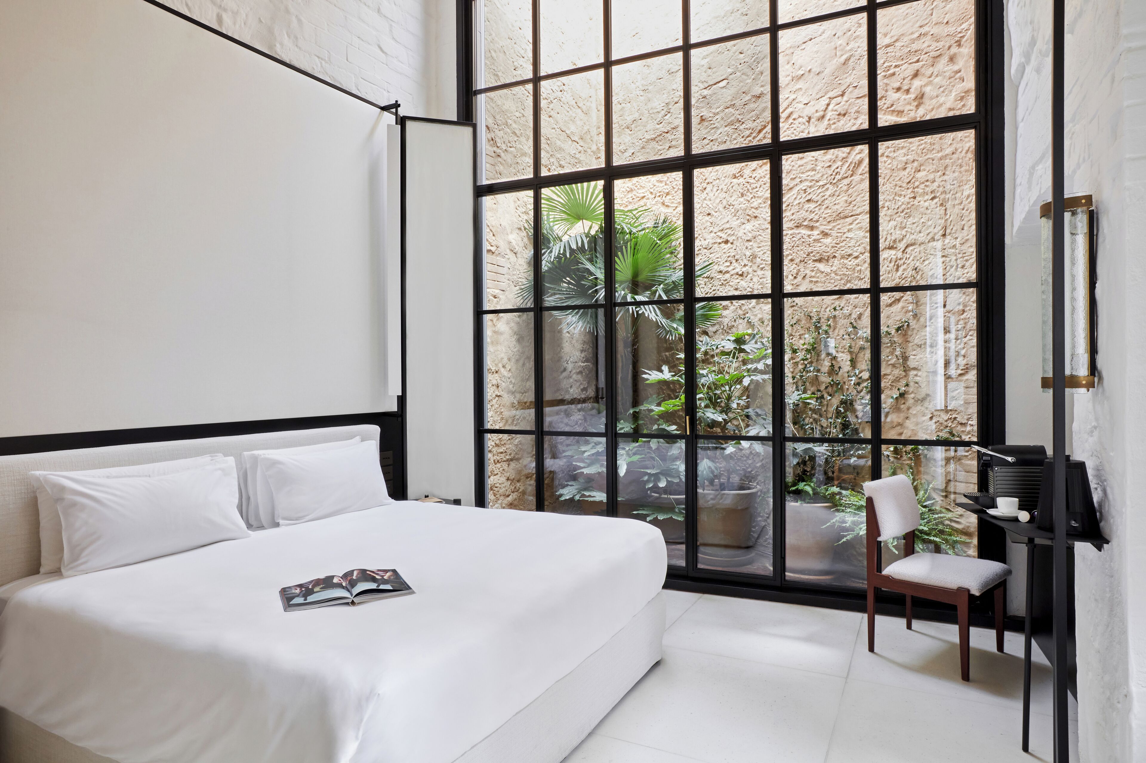 华丽客房 | 1 多间卧室、迷你吧（备有免费物品）、客房内保险箱、办公桌