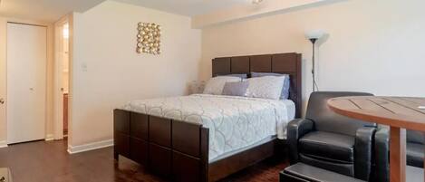 1 chambre, fer et planche Ă repasser, Wi-Fi, literie fournie