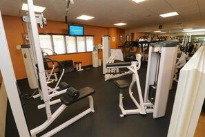 Fitness facility - Ocean Key Resort 1 Bedroom Unit directly across the street from the OCEAN!! (Virginia Beach)
