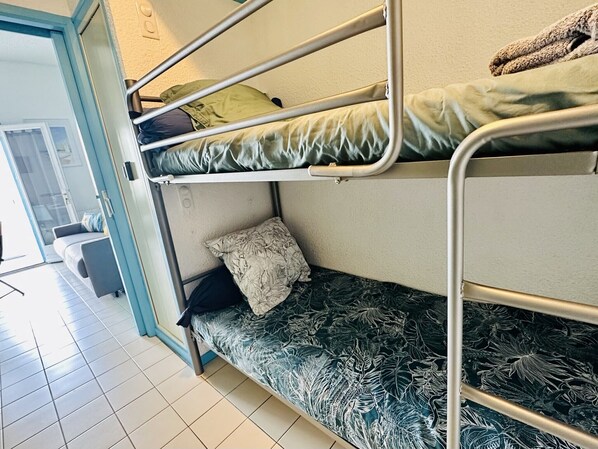 Bed sheets - Studio with stunning views of Port Olona (Les Sables-d´Olonne)