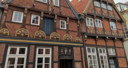 2 Zi. App. Wallbox, zentral, Top Ausstattung