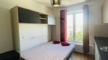 1 bedroom, WiFi, bed sheets