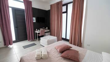 1 bedroom, in-room safe, travel cot, free WiFi