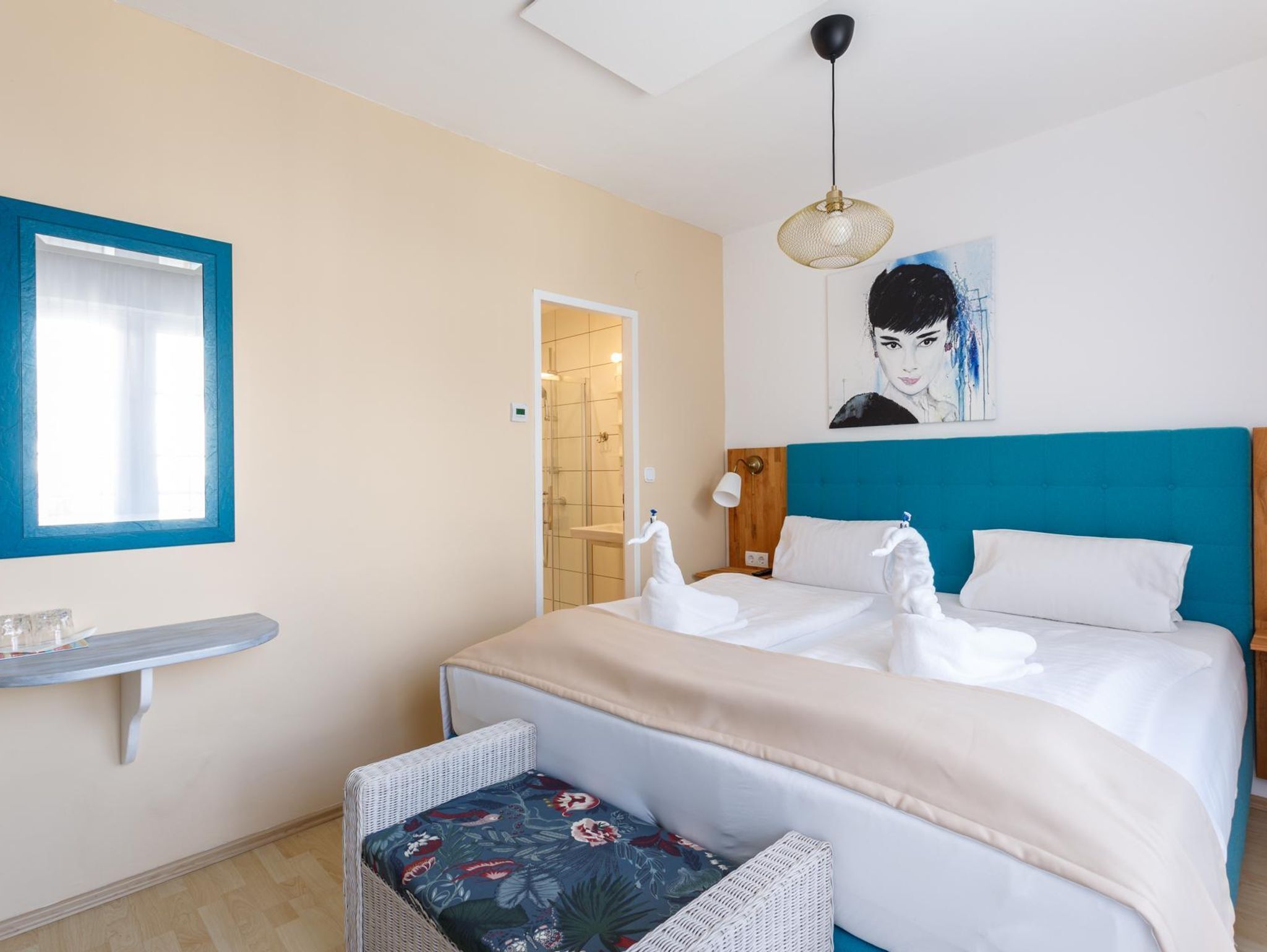 Doppelzimmer mit Boxspringbett, Balkon - Pension Laubenhof