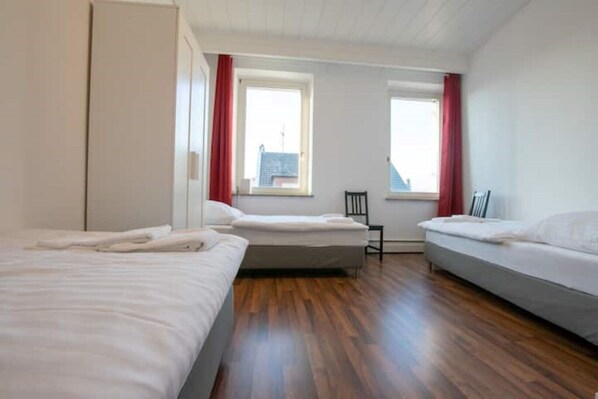 3 bedrooms, WiFi