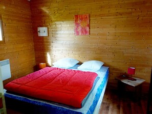 2 habitaciones, tabla de planchar con plancha y wifi 