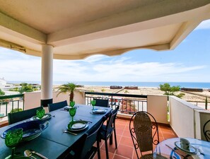 Outdoor dining - FLH Monte Gordo View Apartment with Balcony (Monte Gordo)