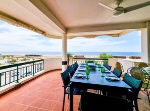 Outdoor dining - FLH Monte Gordo View Apartment with Balcony (Monte Gordo)
