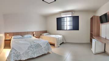 5 bedrooms, desk, laptop workspace, free WiFi