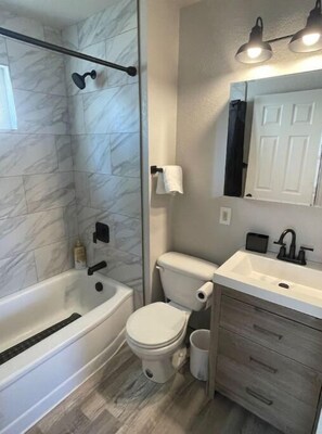Shower - New! Renovated 2BD Home in Downtown (Billings)